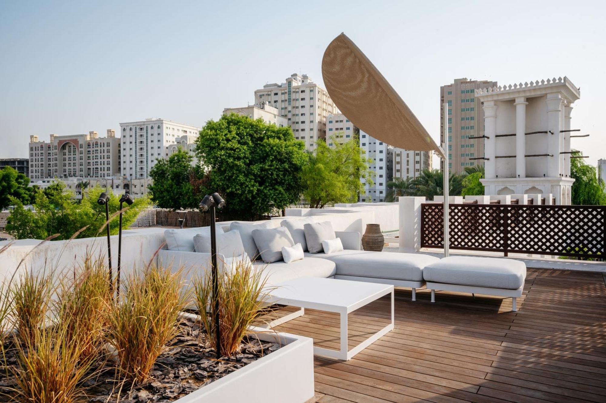 Отель The Chedi Al Bait, Шарджа Экстерьер фото Rooftop terrace