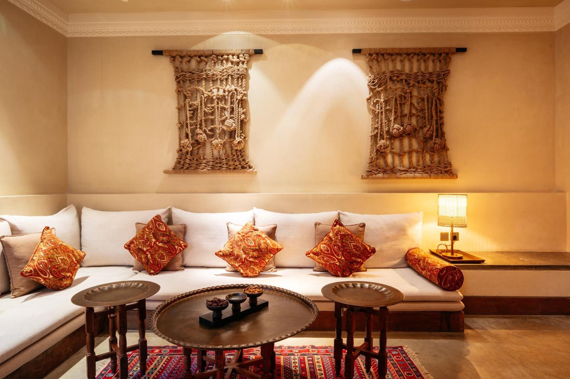 Отель The Chedi Al Bait, Шарджа Экстерьер фото A traditional Moroccan living room