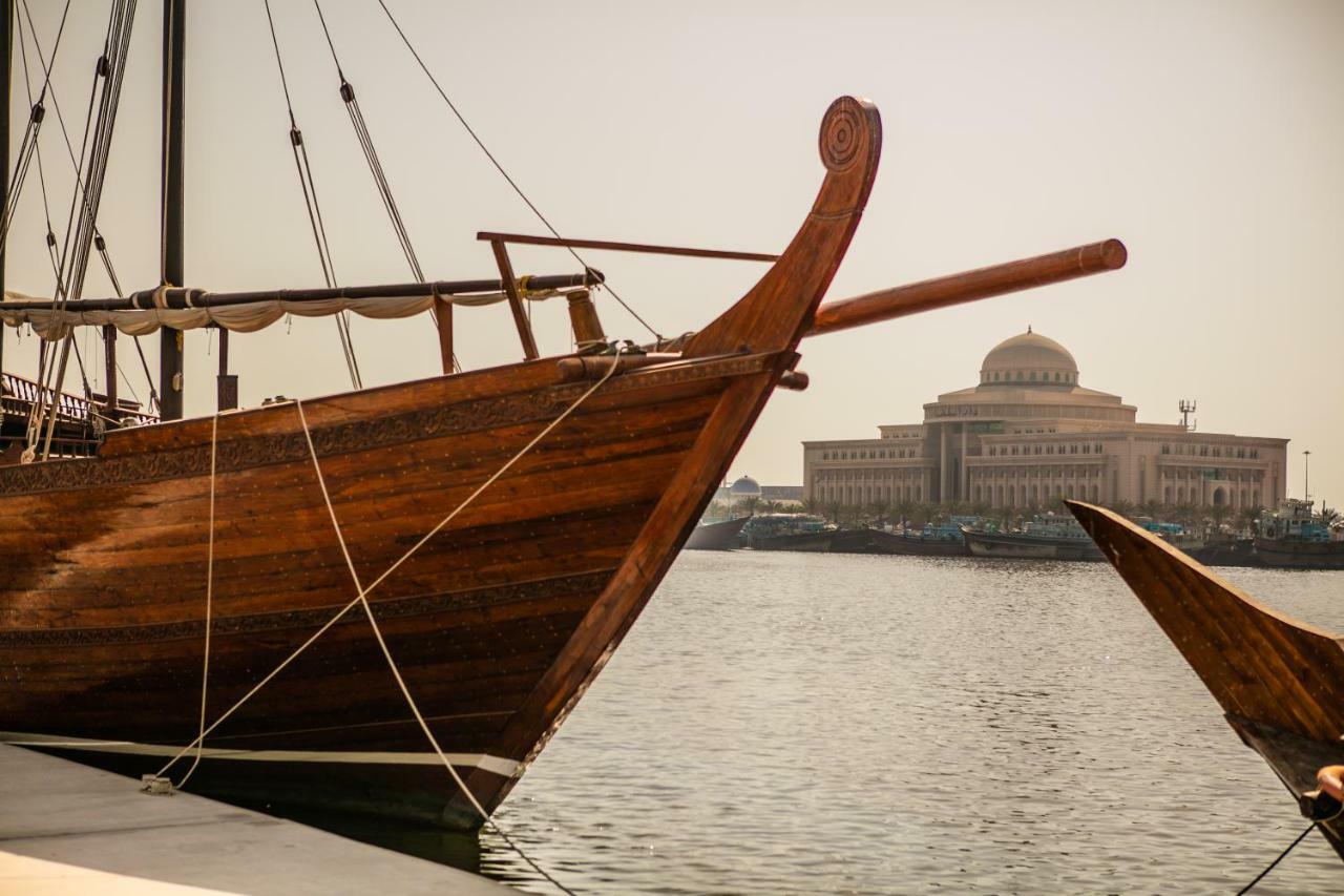 Отель The Chedi Al Bait, Шарджа Экстерьер фото A traditional dhow in the harbour of Manama, Bahrain